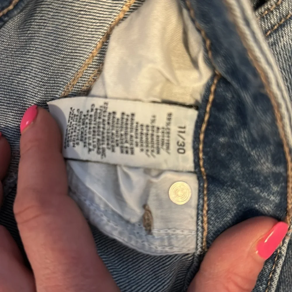 RE GENERATION - Women’s jeans- size 11/30 - Picture 4 of 5